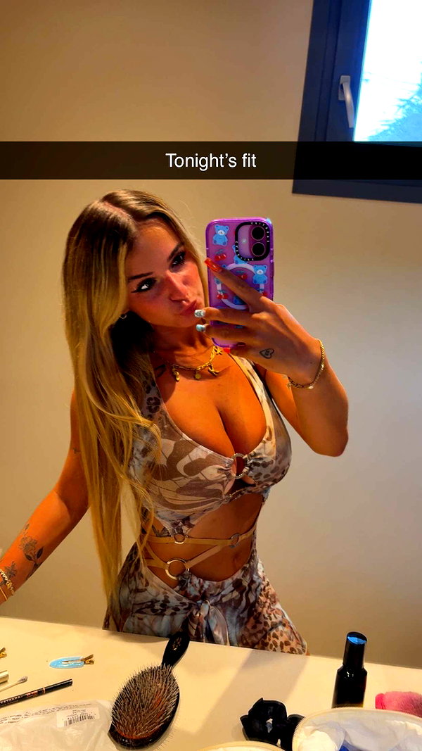 kaitlyn_krems snapchat image archive image