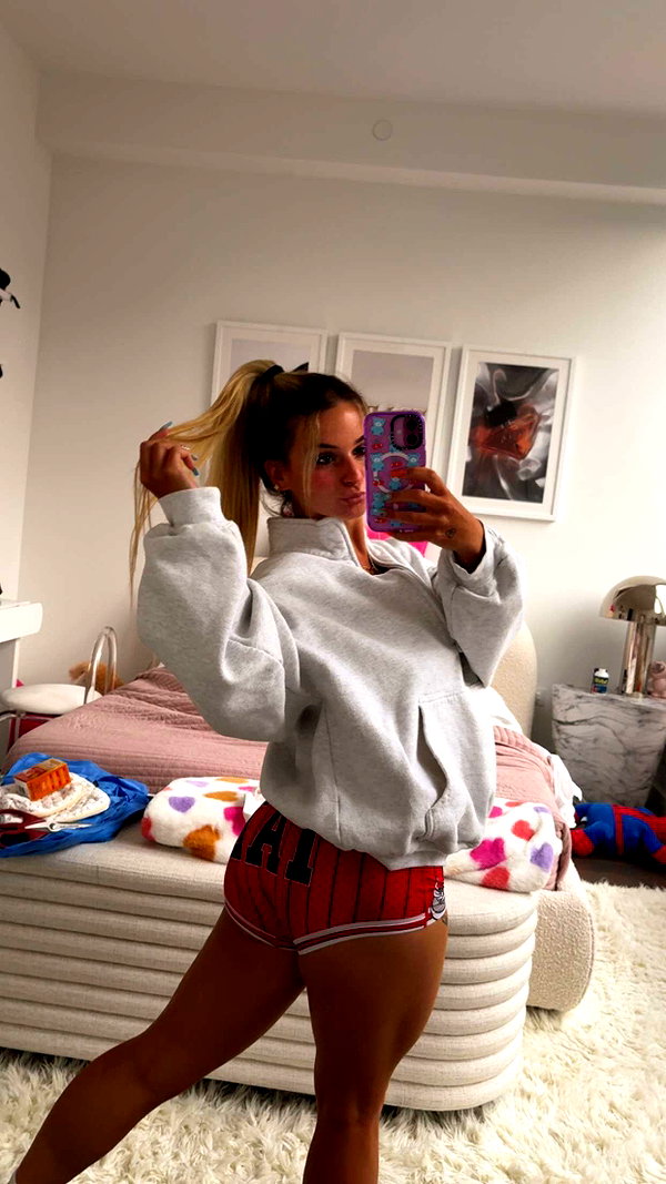 kaitlyn_krems snapchat image archive image