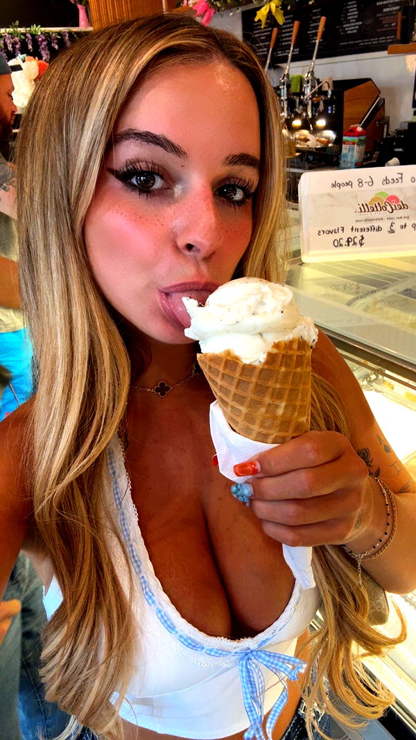 kaitlyn_krems snapchat image archive image