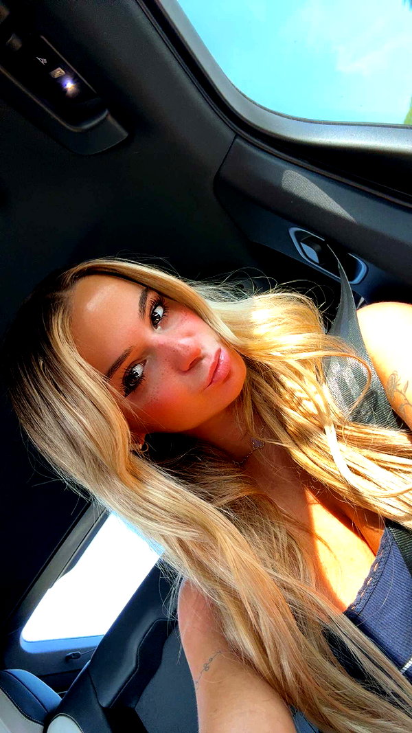 kaitlyn_krems snapchat image archive image