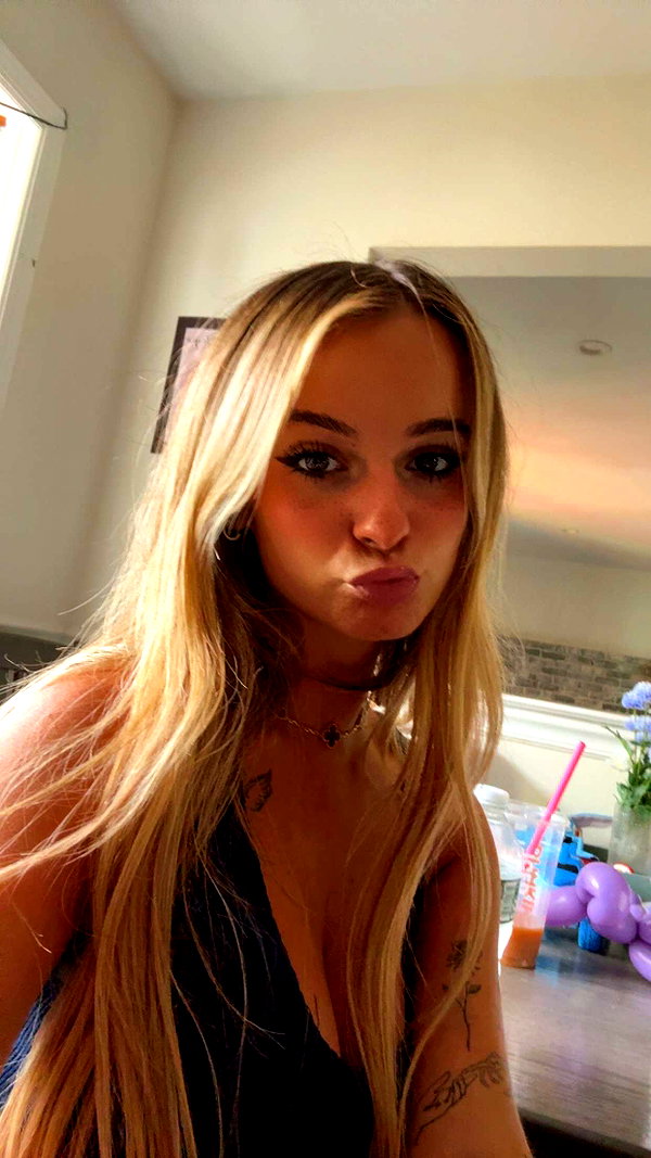 kaitlyn_krems snapchat image archive image