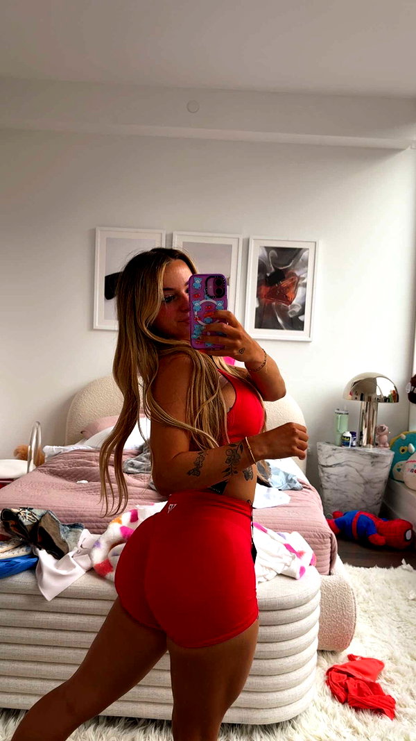 kaitlyn_krems snapchat image archive image