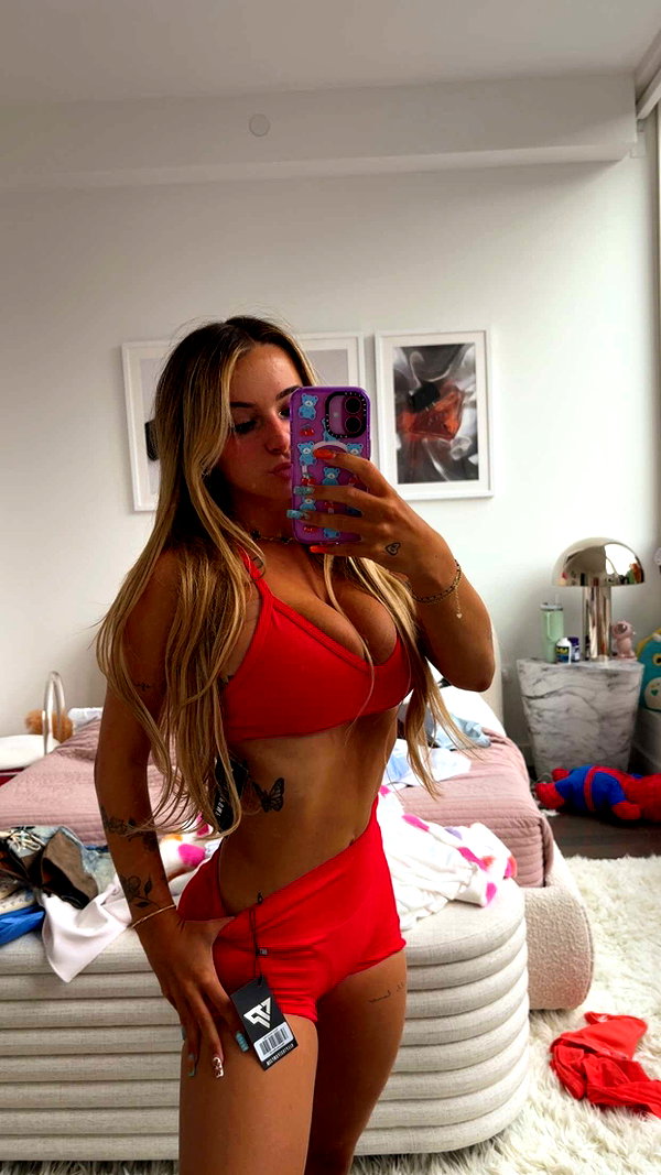 kaitlyn_krems snapchat image archive image