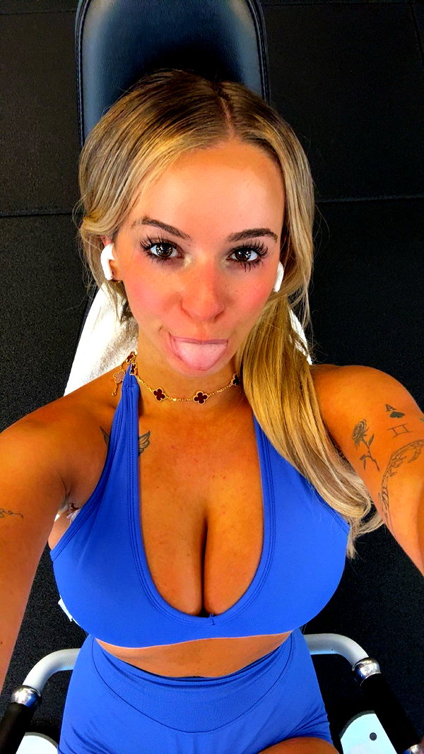 kaitlyn_krems snapchat image archive image