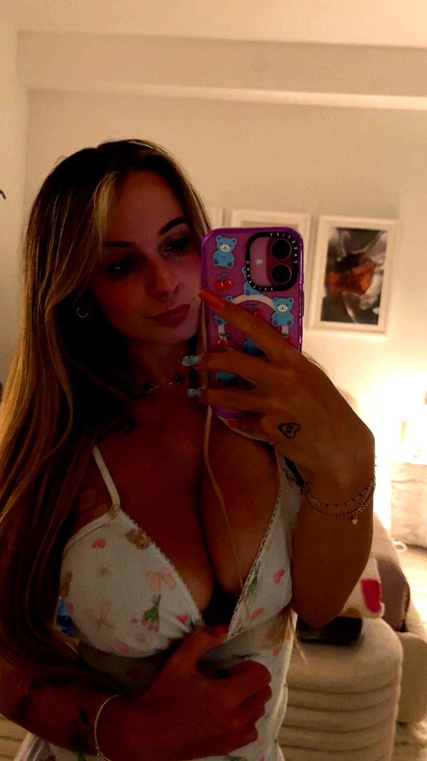 kaitlyn_krems snapchat image archive image