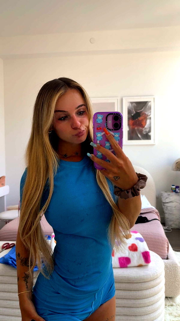 kaitlyn_krems snapchat image archive image