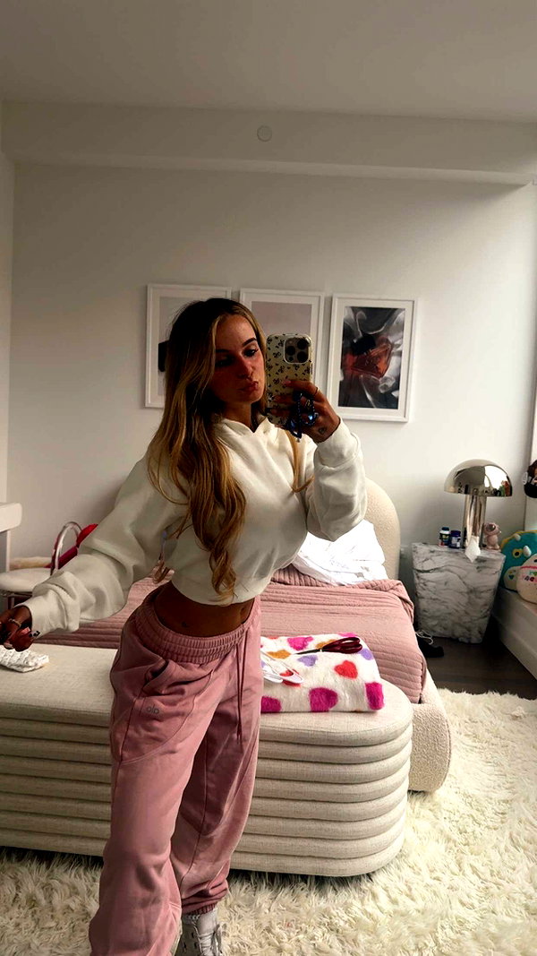 kaitlyn_krems snapchat image archive image