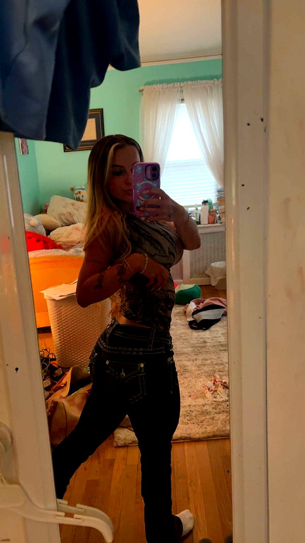 kaitlyn_krems snapchat image archive image