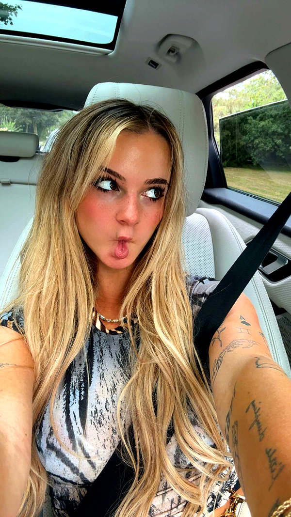 kaitlyn_krems snapchat image archive image