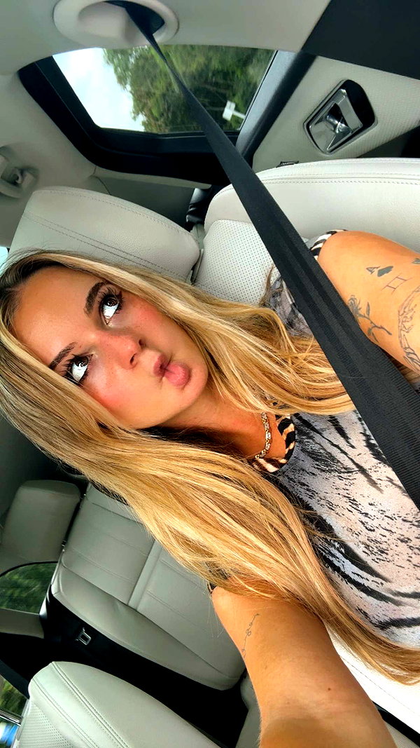 kaitlyn_krems snapchat image archive image