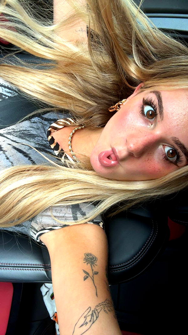 kaitlyn_krems snapchat image archive image