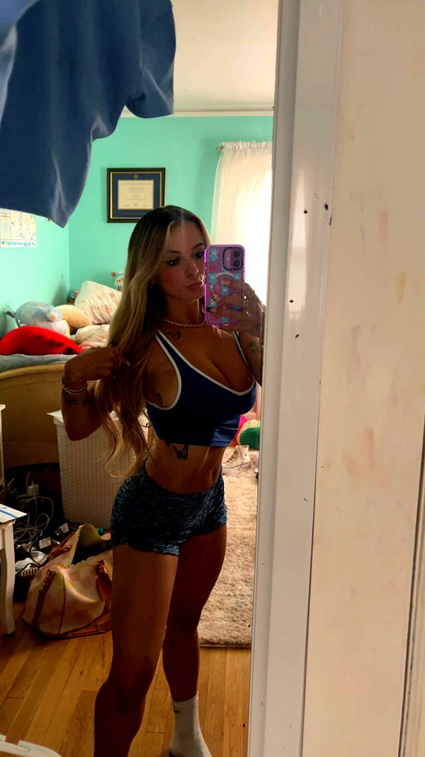 kaitlyn_krems snapchat image archive image
