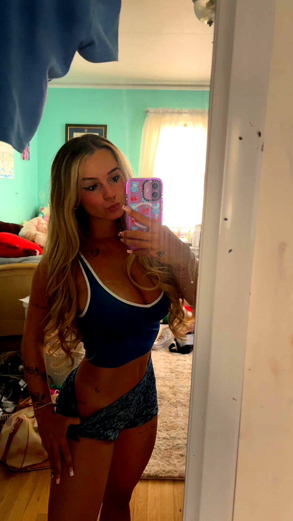 kaitlyn_krems snapchat image archive image