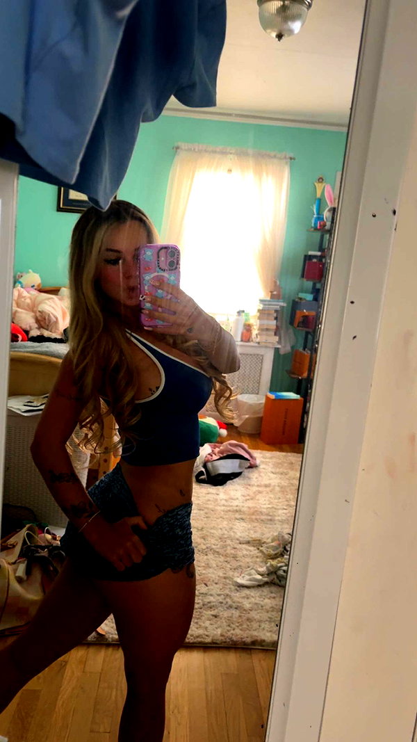 kaitlyn_krems snapchat image archive image