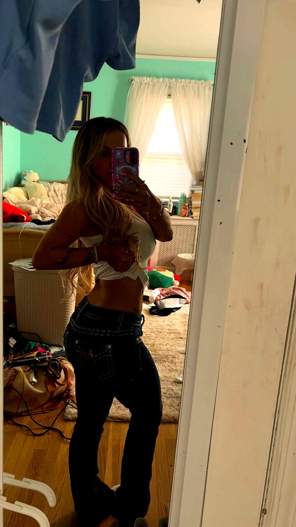 kaitlyn_krems snapchat image archive image