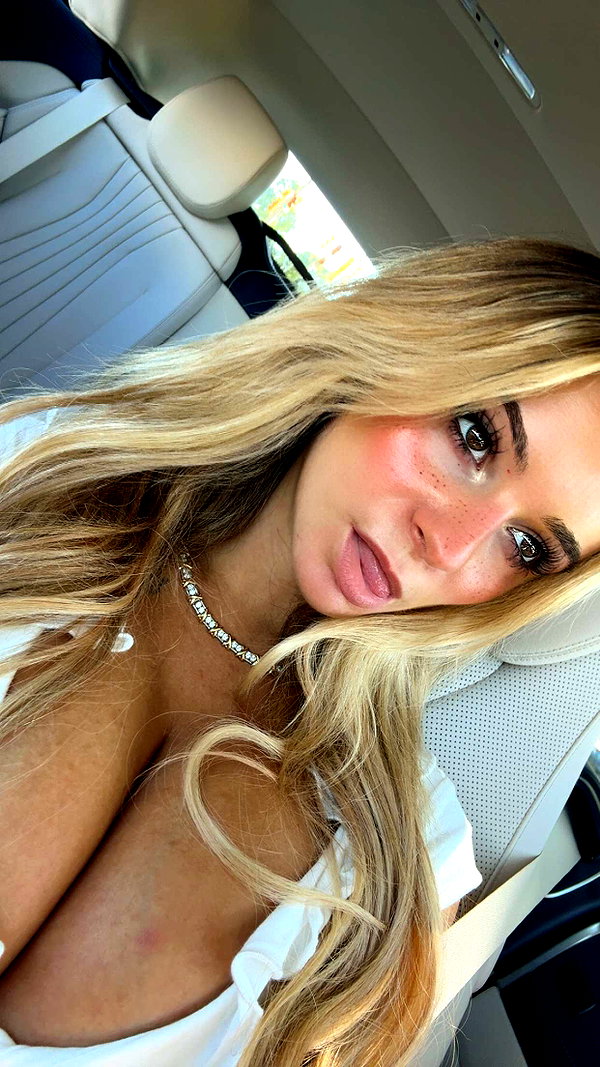 kaitlyn_krems snapchat image archive image