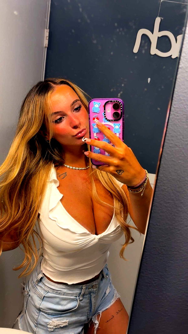 kaitlyn_krems snapchat image archive image