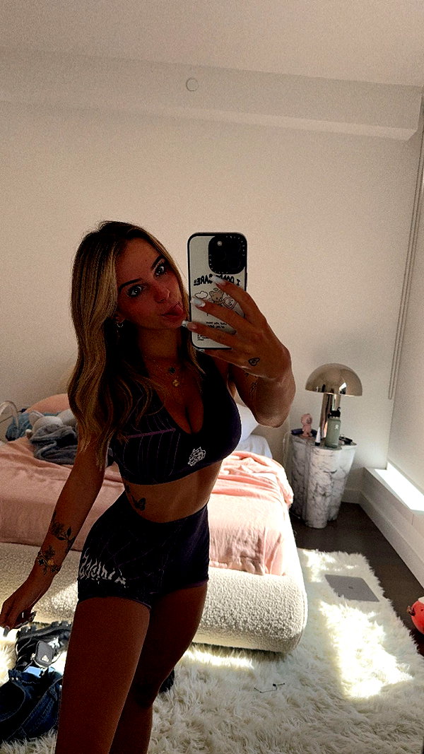 kaitlyn_krems snapchat image archive image
