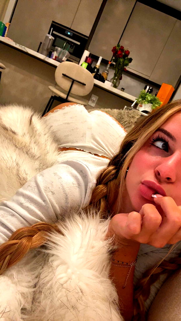 kaitlyn_krems snapchat image archive image