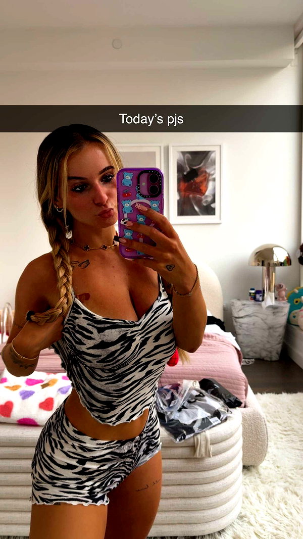 kaitlyn_krems snapchat image archive image