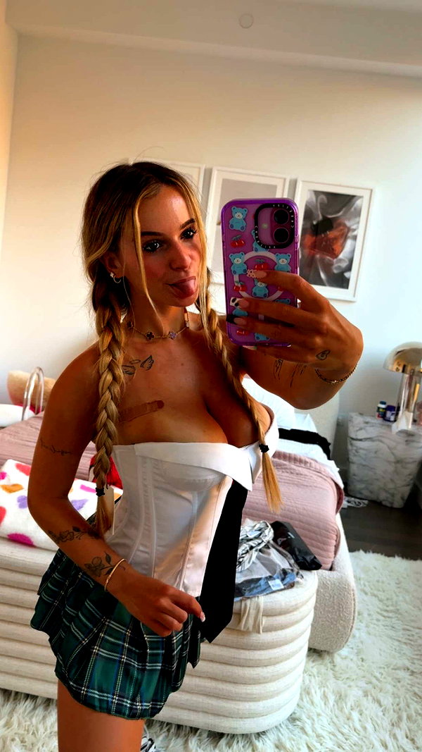 kaitlyn_krems snapchat image archive image