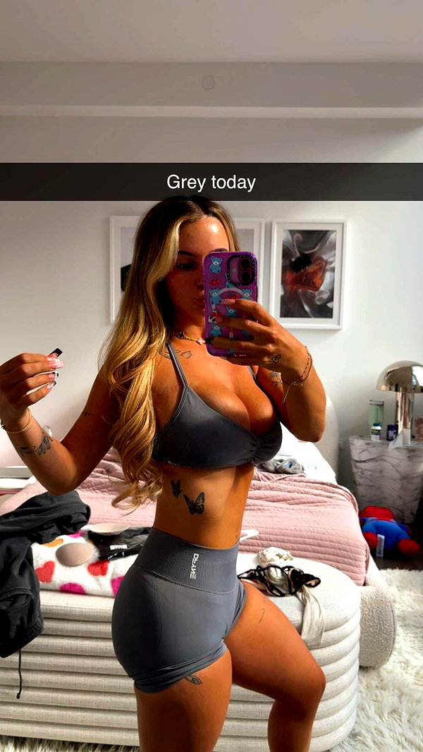 kaitlyn_krems snapchat image archive image