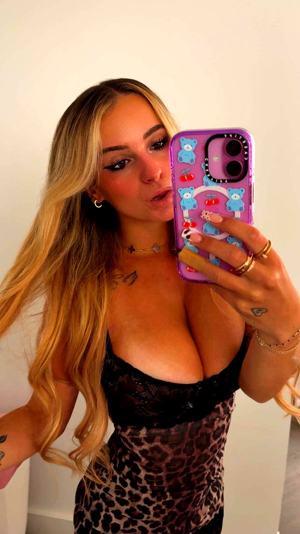kaitlyn_krems snapchat image archive image