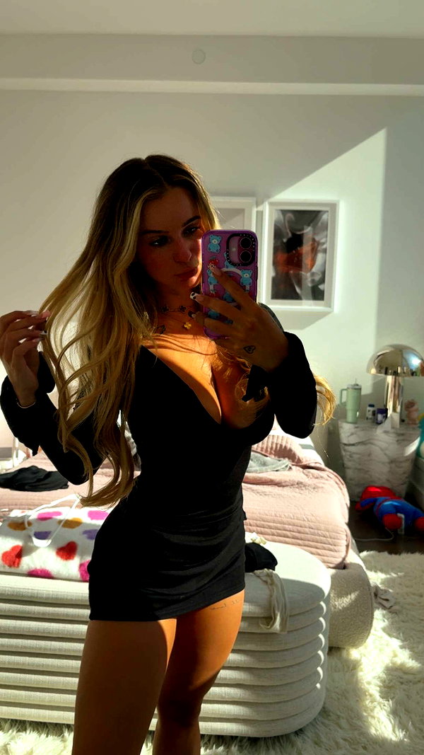kaitlyn_krems snapchat image archive image