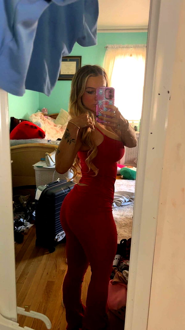 kaitlyn_krems snapchat image archive image