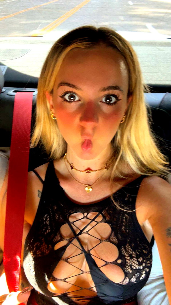 kaitlyn_krems snapchat image archive image