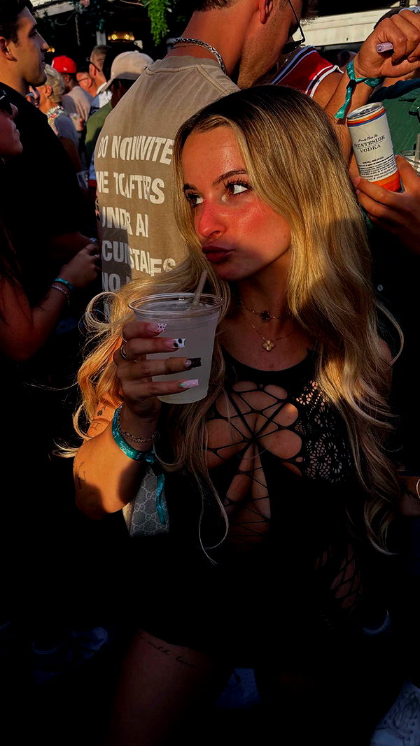 kaitlyn_krems snapchat image archive image