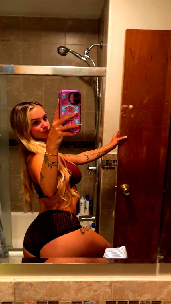 kaitlyn_krems snapchat image archive image