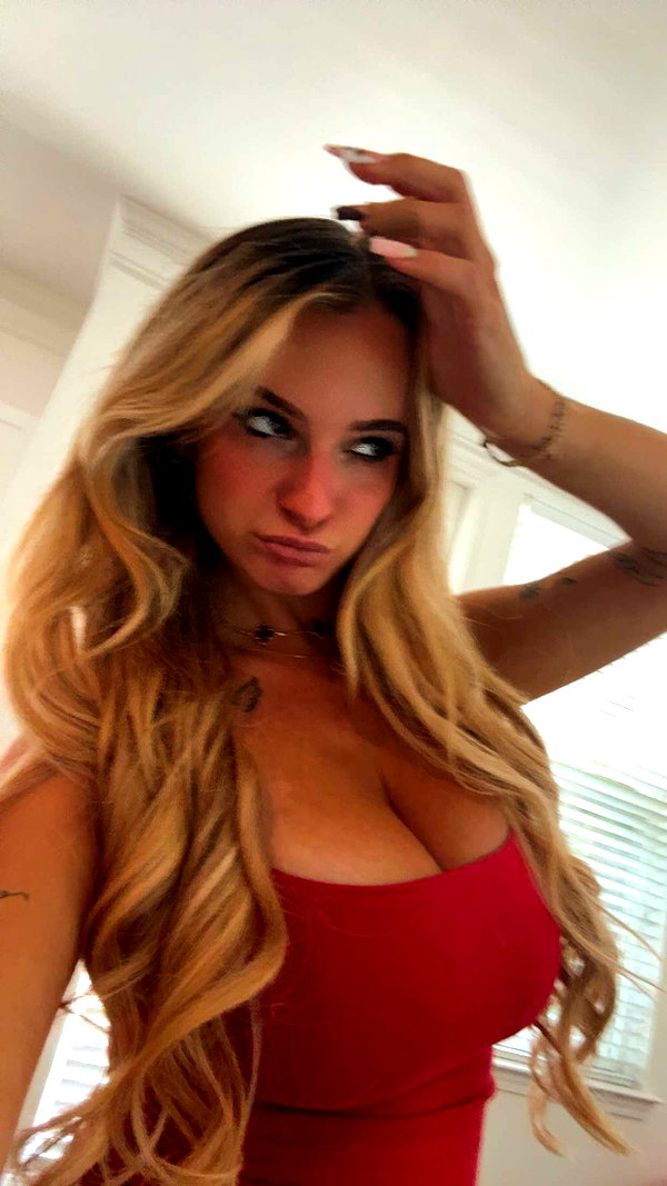 kaitlyn_krems snapchat image archive image