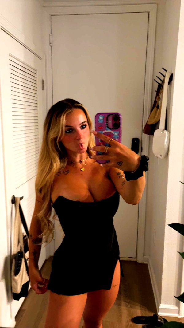 kaitlyn_krems snapchat image archive image