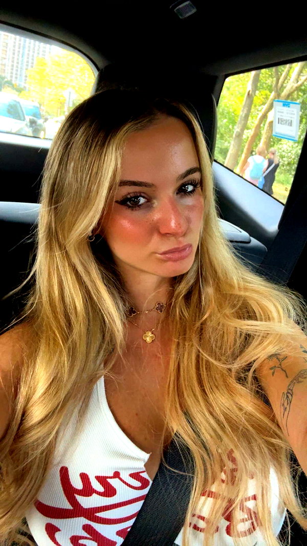 kaitlyn_krems snapchat image archive image
