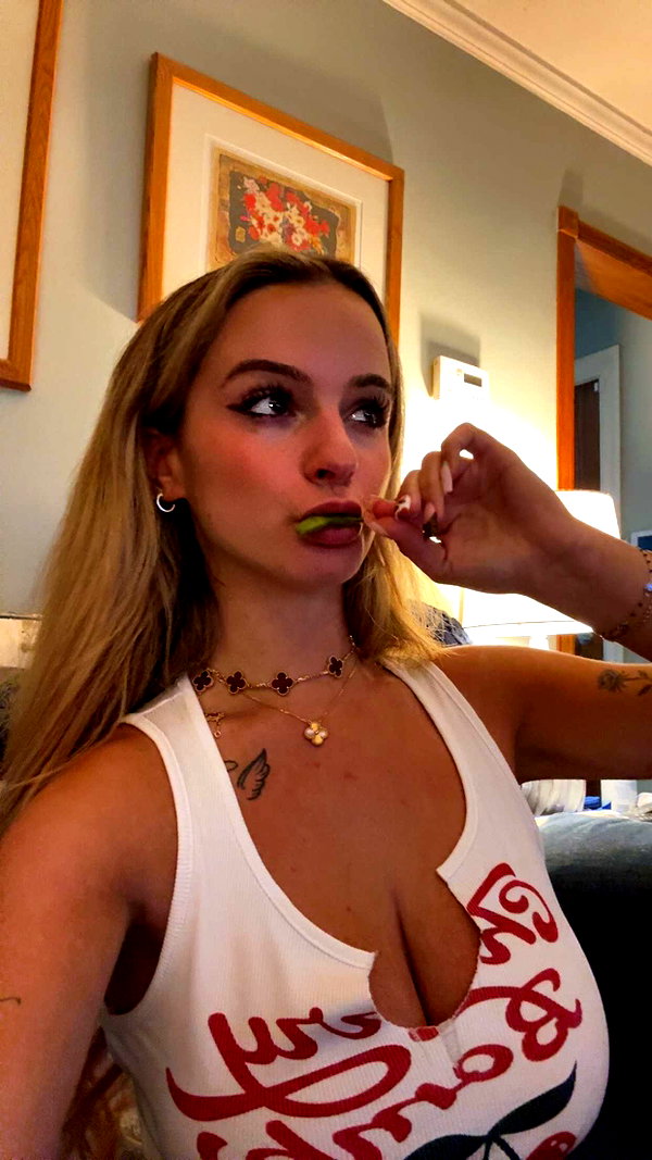 kaitlyn_krems snapchat image archive image