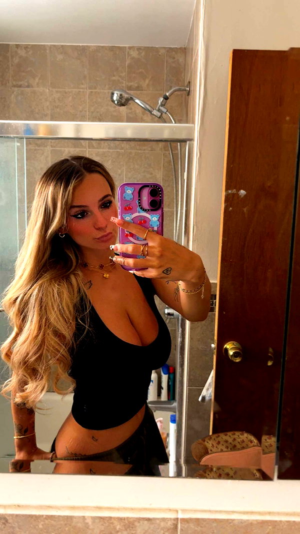 kaitlyn_krems snapchat image archive image