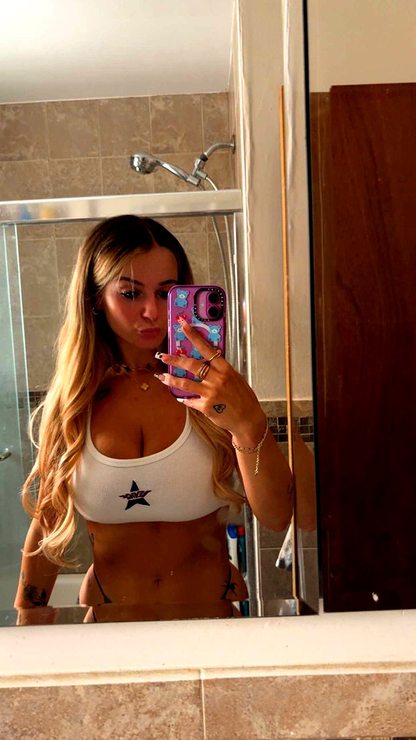 kaitlyn_krems snapchat image archive image
