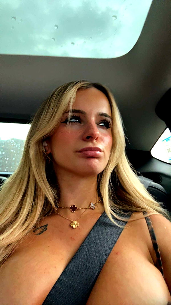 kaitlyn_krems snapchat image archive image