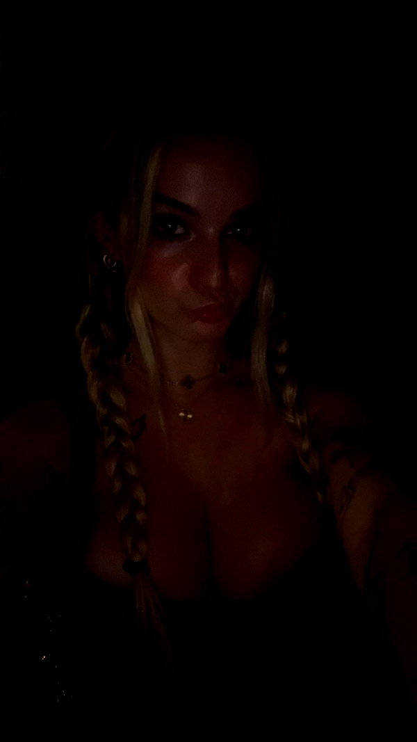 kaitlyn_krems snapchat image archive image