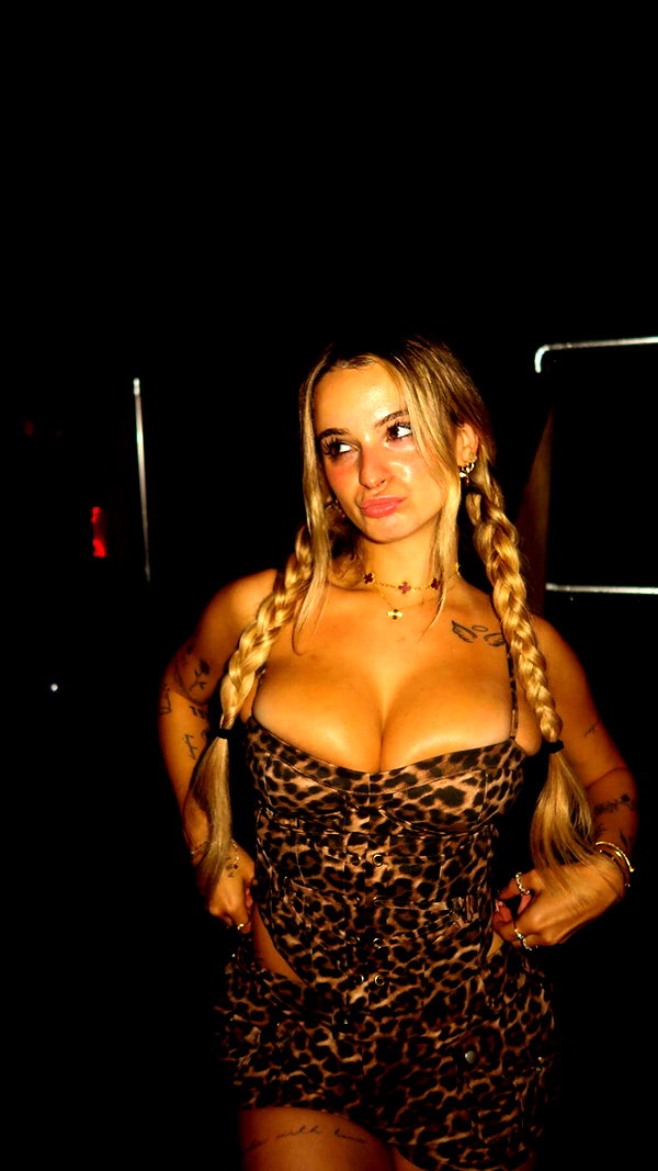 kaitlyn_krems snapchat image archive image