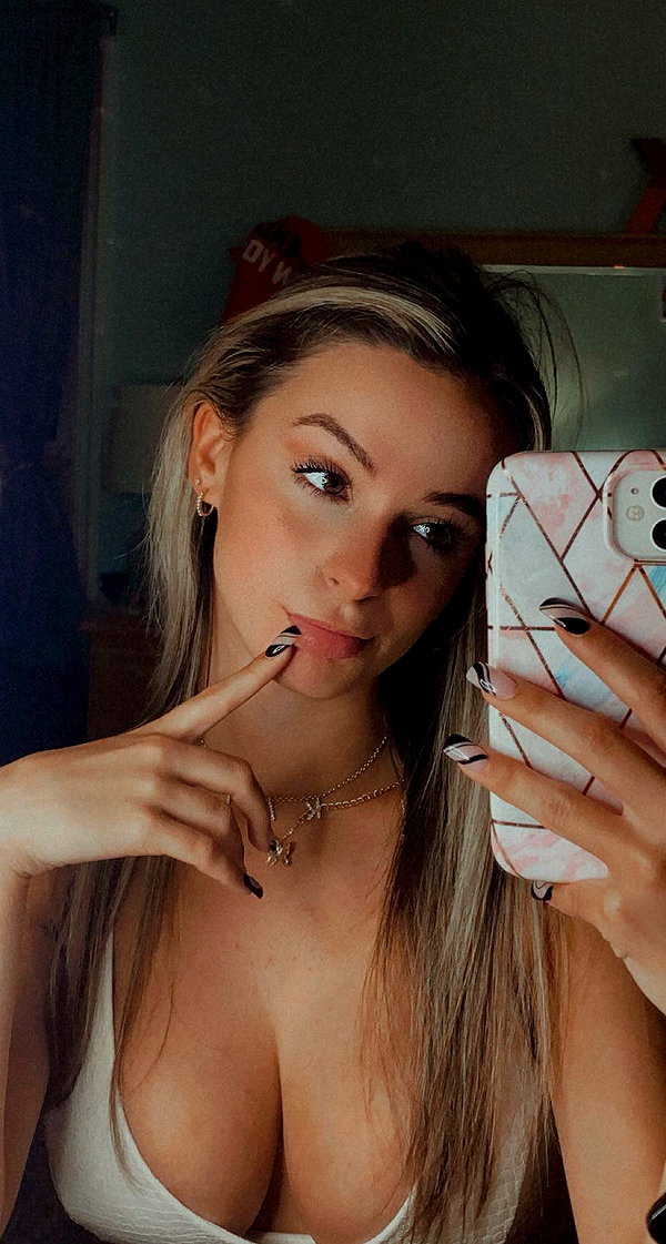 kaitlyn_krems snapchat image archive image
