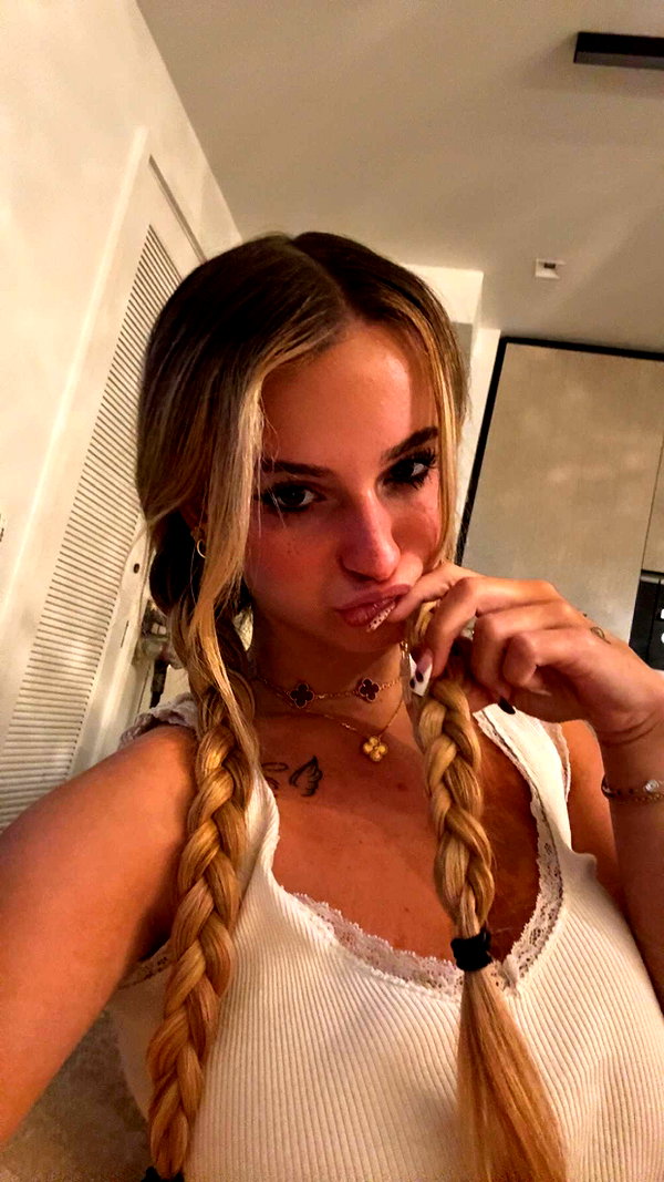 kaitlyn_krems snapchat image archive image