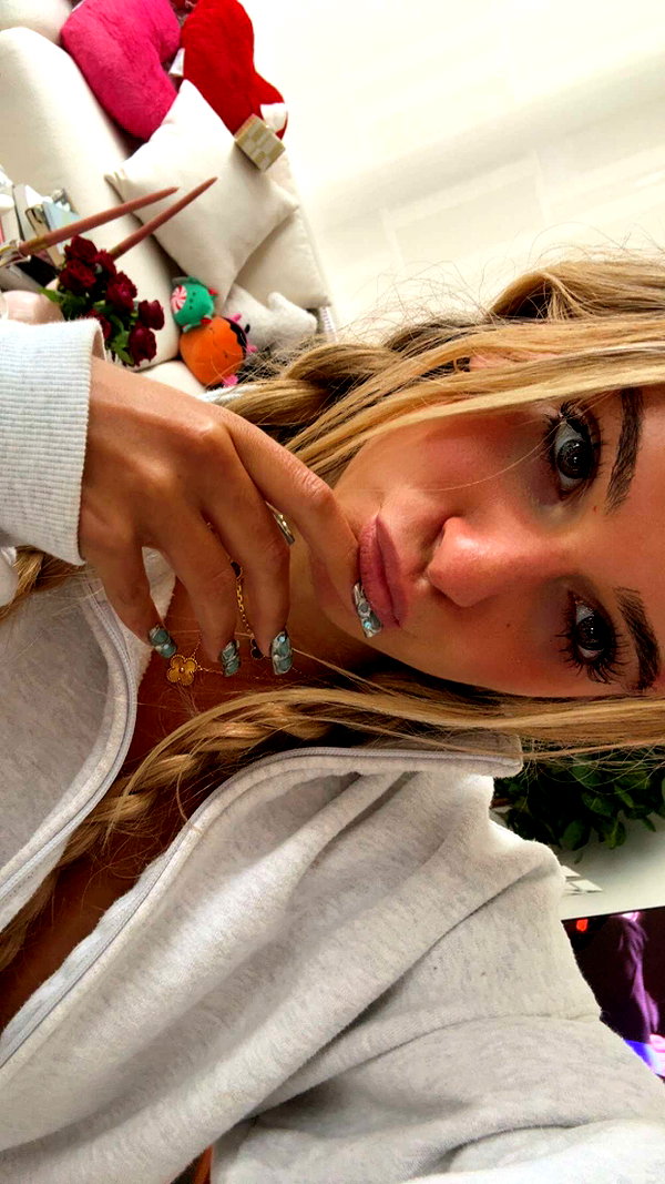 kaitlyn_krems snapchat image archive image
