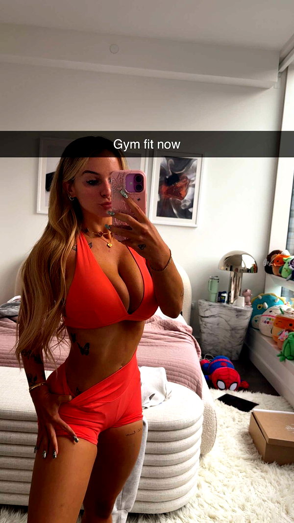 kaitlyn_krems snapchat image archive image