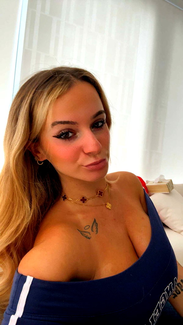 kaitlyn_krems snapchat image archive image