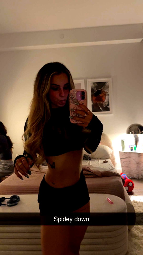 kaitlyn_krems snapchat image archive image