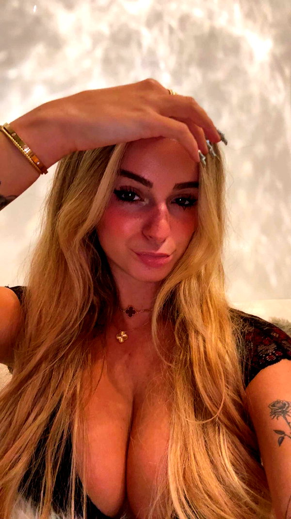 kaitlyn_krems snapchat image archive image