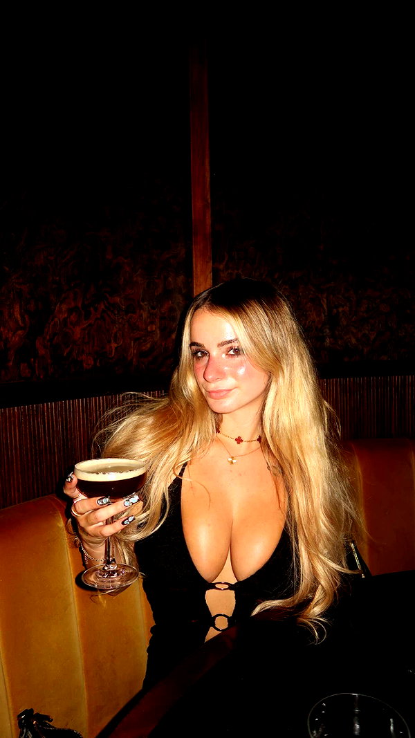 kaitlyn_krems snapchat image archive image