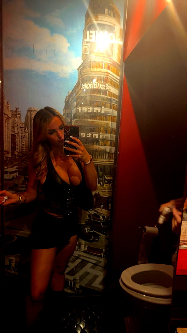 kaitlyn_krems snapchat image archive image